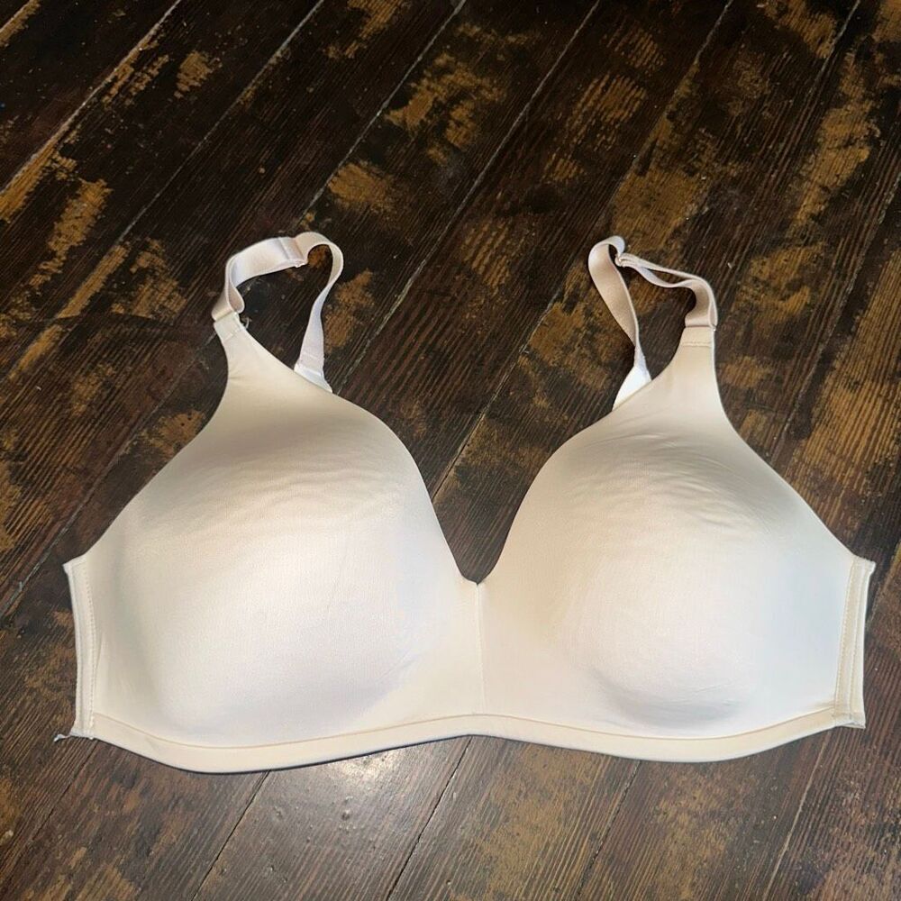 Soma 38D nude vanishing 360 wireless comfortable bra